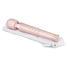 Load image into Gallery viewer, Le Wand Petite Gold Travel Rechargeable Wand

